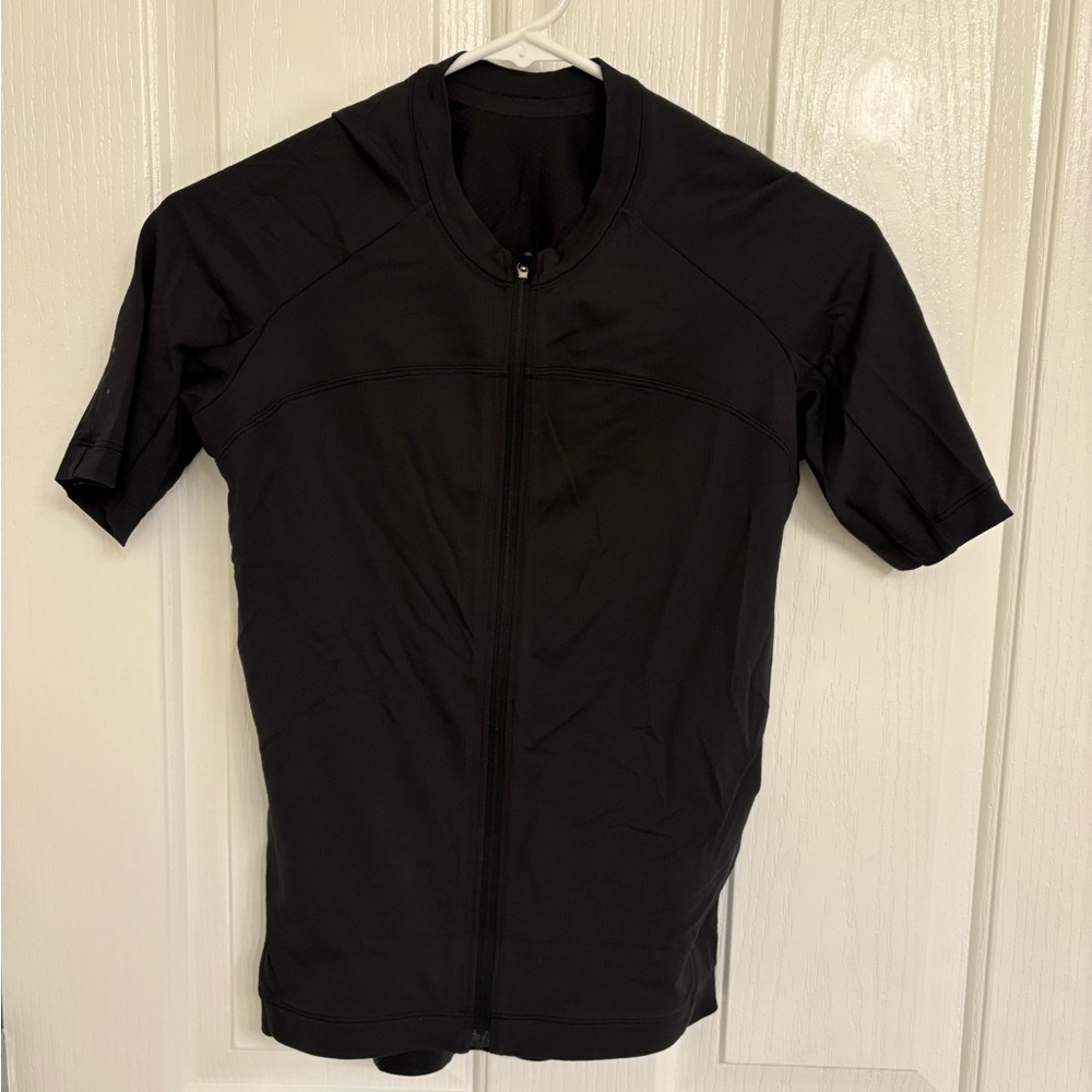 Lululemon City to Summit cycling jersey